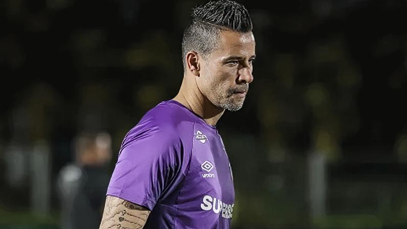 Júlio César e Diego Alves sugerem Fábio do Fluminense para a seleção