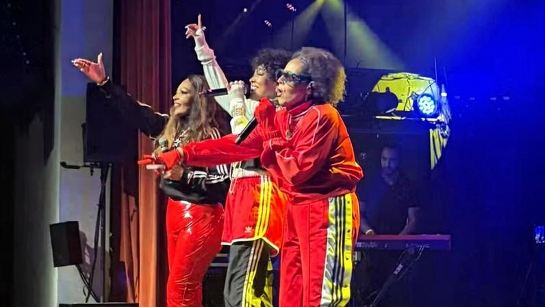 Fat Family inicia nova fase da carreira com a turnê Baile Charme