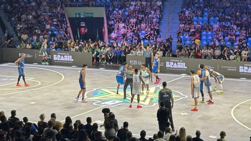 Final entre Time Wini e Time Shamell no Jogo das Estrelas do NBB (Foto: Isabella Zuppo)