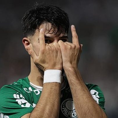 Flaco López afirma não haver disputa pela comemoração com Lingard