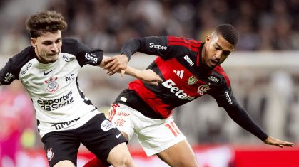 Lance de Corinthians x Flamengo pelo Brasileirão
