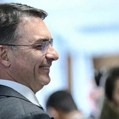 Flávio acumula vitórias judiciais contra PT nas redes sociais durante pré-campanha
