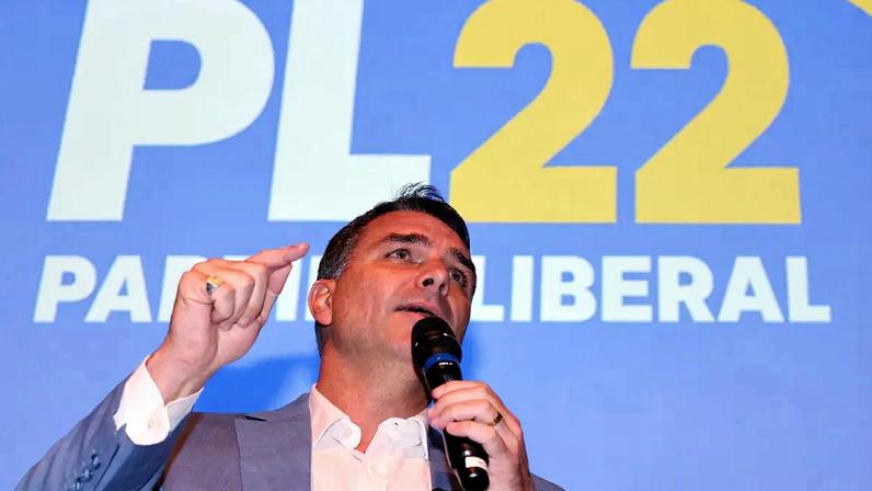 Flávio Bolsonaro é o principal adversário de Lula nas eleições de 2026. (Foto: Beto Barata/PL)