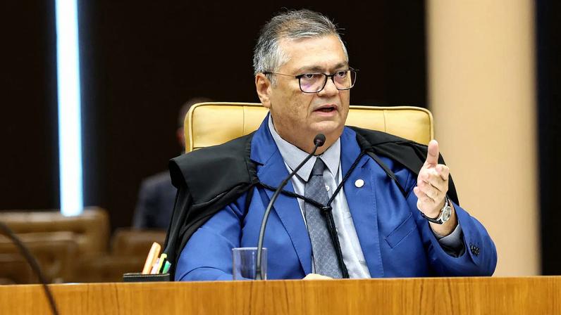 Dino cobra da AGU cronograma de melhorias em emendas parlamentares