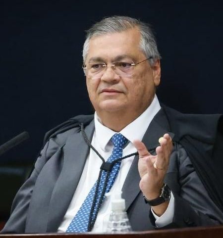 Com STF cercado, Dino reforma Judiciário no braço e revela racha na corte