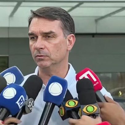 Aliado de Flávio Bolsonaro pede que Ratinho Jr. desista da candidatura