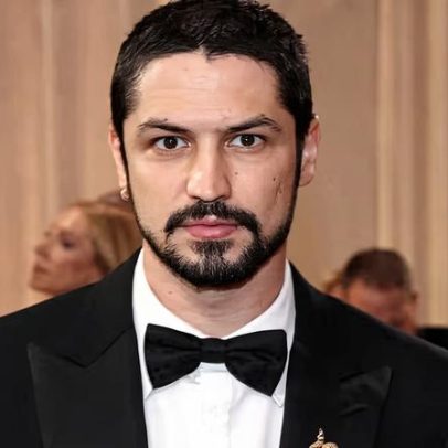 Gabriel Leone muda o visual às vésperas do Oscar; veja o antes e depois