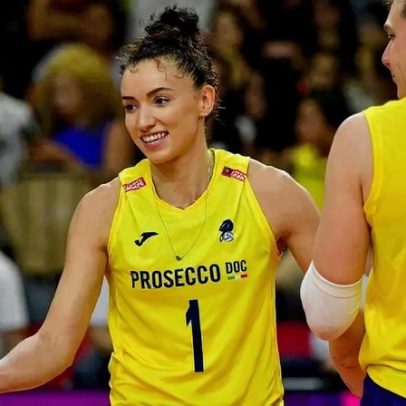 Conegliano tranquiliza fãs e descarta lesão de Gabi Guimarães