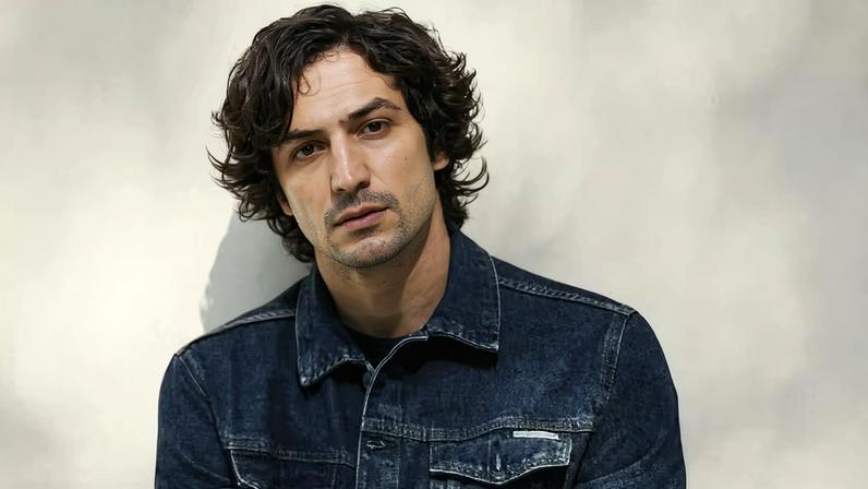 Gabriel Leone fala sobre paternidade como transformação sem igual