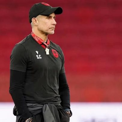 Albânia de Sylvinho é eliminada; primeira Copa sem técnico brasileiro