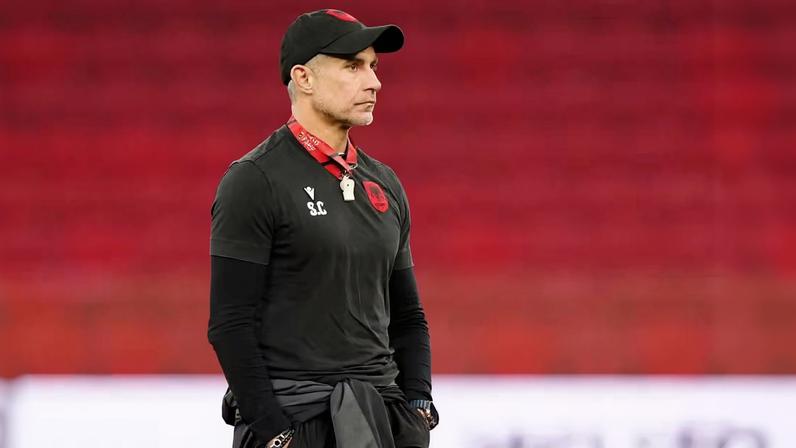 Albânia de Sylvinho é eliminada; primeira Copa sem técnico brasileiro