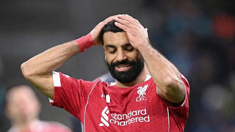 Salah volta da Copa Africana e atua os 90 minutos — Foto: Getty Images