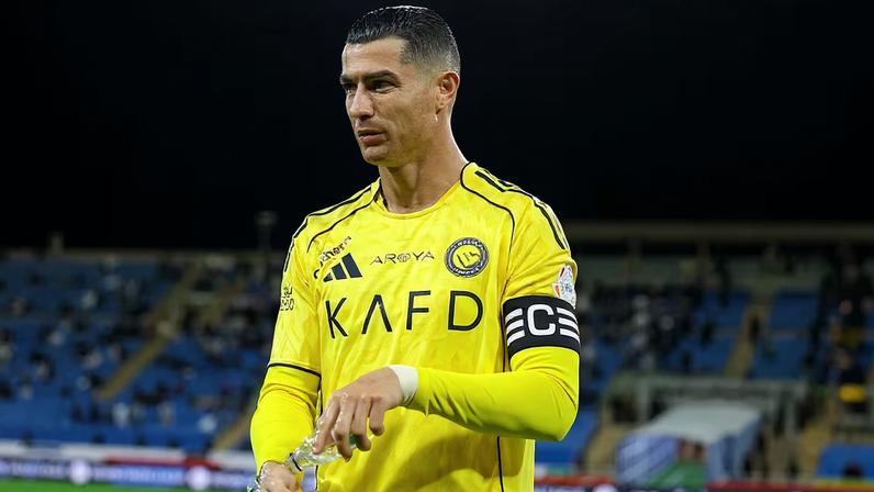 Ataque dos EUA e de Israel ao Irã adiou jogo de Cristiano Ronaldo