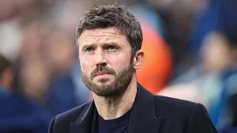 Dono do United não confirma efetivação de Carrick; decisão ainda indefinida