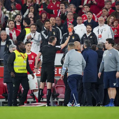 Mourinho suspenso por um jogo após expulsão no clássico Benfica-Porto
