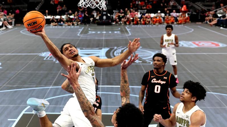 Big 12 elimina quadras de LED escorregadias e volta para madeira