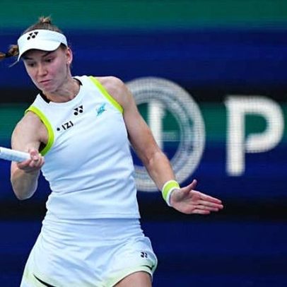 Rybakina vence Pegula e avança à terceira semifinal em Miami