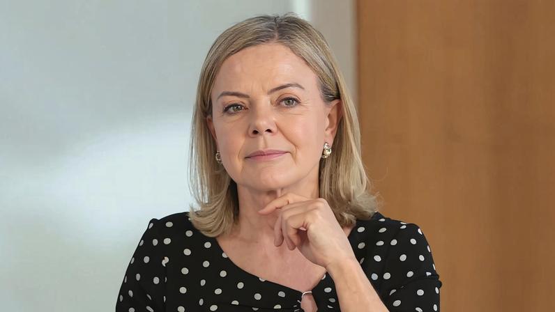Gleisi Hoffmann, ministra das Relações Institucionais