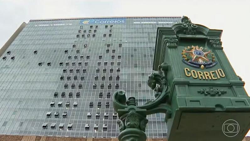 Correios vão precisar de mais R$ 8 bilhões em 2026; plano de reestruturação prevê 15 mil demissões e mil agências fechadas — Foto: Jornal Nacional/ Reprodução