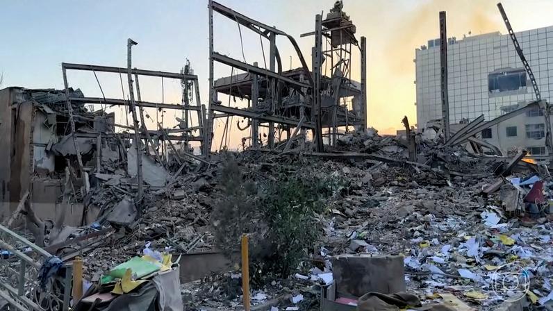 Terceiro dia de confrontos no Oriente Médio — Foto: Jornal Nacional/ Reprodução