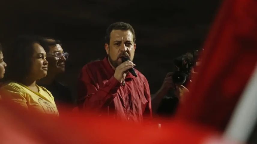 Atual partido de Boulos pode sofrer punições da cláusula de barreira se perder Boulos e outros líderes. (Foto: Paulo Pinto/Agência Brasil)