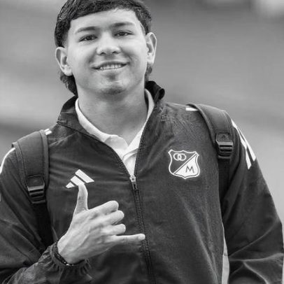 Jovem jogador de 18 anos do Millonarios morre após passar mal em campo