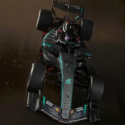 Mercedes revela pintura com lobo na asa dianteira para GP do Japão