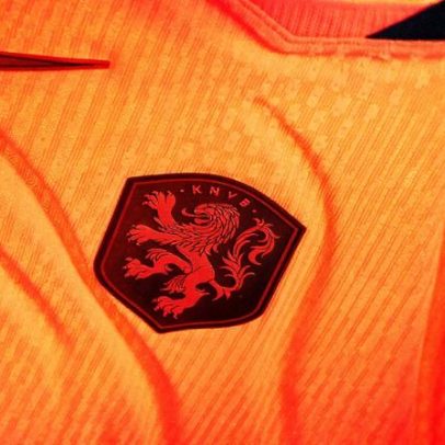 França, Inglaterra, Uruguai e Holanda lançam camisas para a Copa do Mundo 2026