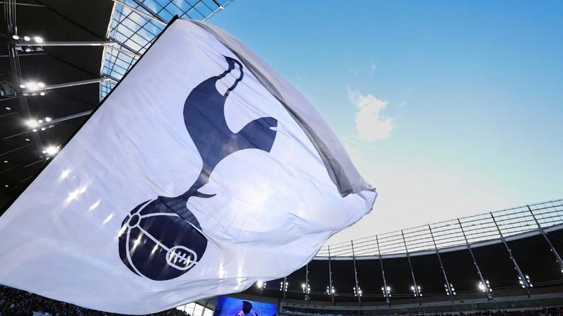 Tottenham acelera busca por treinador e avalia opção para a Copa