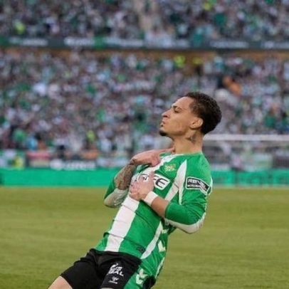 Antony faz belo gol, Betis cede empate ao Sevilla após abrir 2 a 0