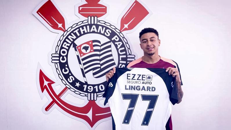 Cristiano Ronaldo durante treino na academia do Al Nassr