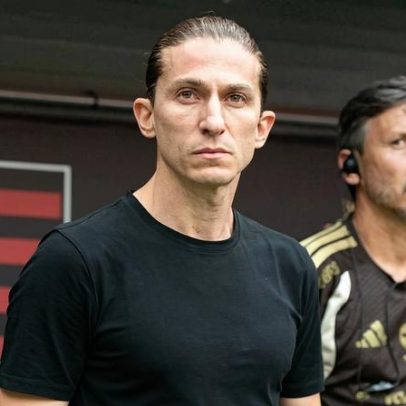 Presidente quer Filipe Luís como treinador de clube da quarta divisão no Brasil