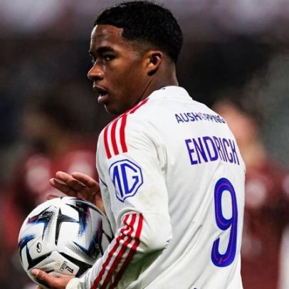 Técnico do Lyon defende Endrick após críticas e diz que não é solução para tudo