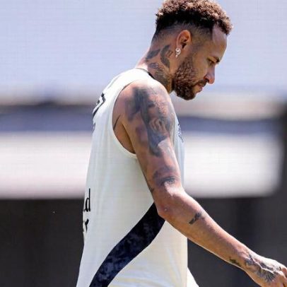 Neymar desabafa sobre histórias inventadas e reclama da pressão