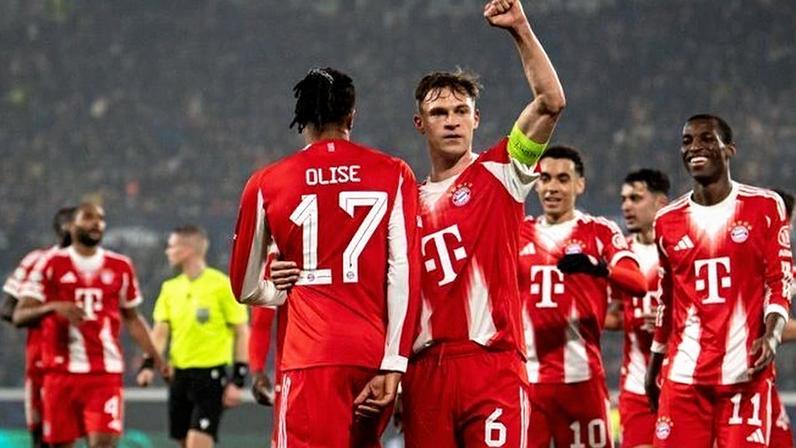 Bayern de Munique comemora o gol da vitória sobre Atalanta por 6 a 1 na Champions League