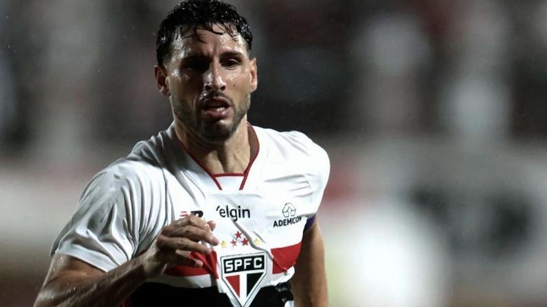 Calleri homenageia Roger Machado e Crespo após vitória do São Paulo