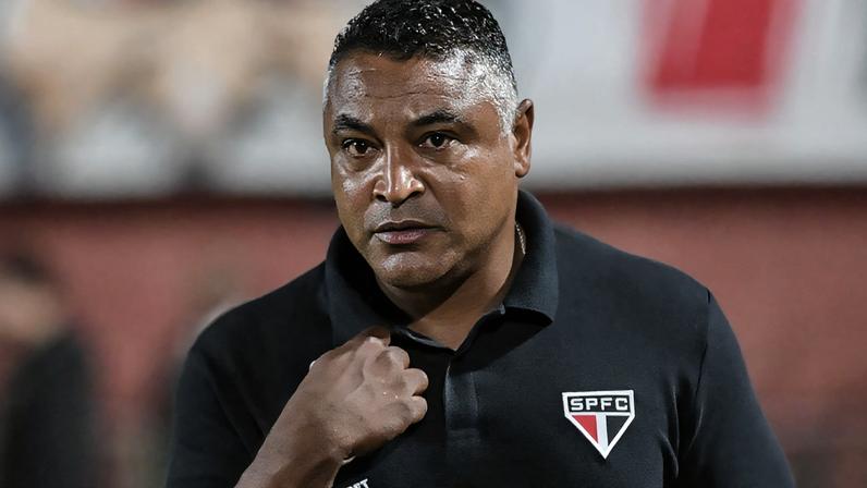 Roger celebra estreia no São Paulo e elogia Marcos Antônio: jogou de terno