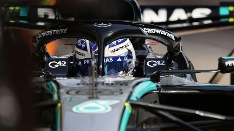 George Russell domina treino livre na China; Bortoleto fica em 12º