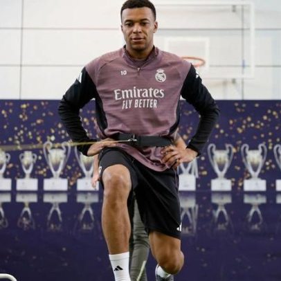 Técnico do Real Madrid detalha regresso de Mbappé e indica retorno contra City