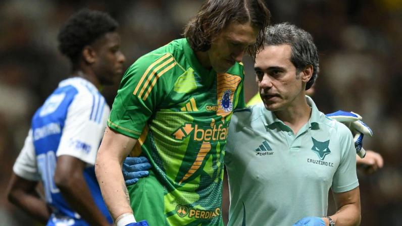 Cruzeiro baraja ex-Fla ou mercado após lesão que tirará Cássio até 2026