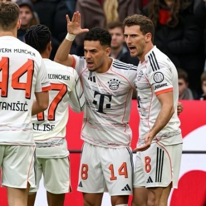 Bayern empata com Leverkusen após expulsões e gols anulados
