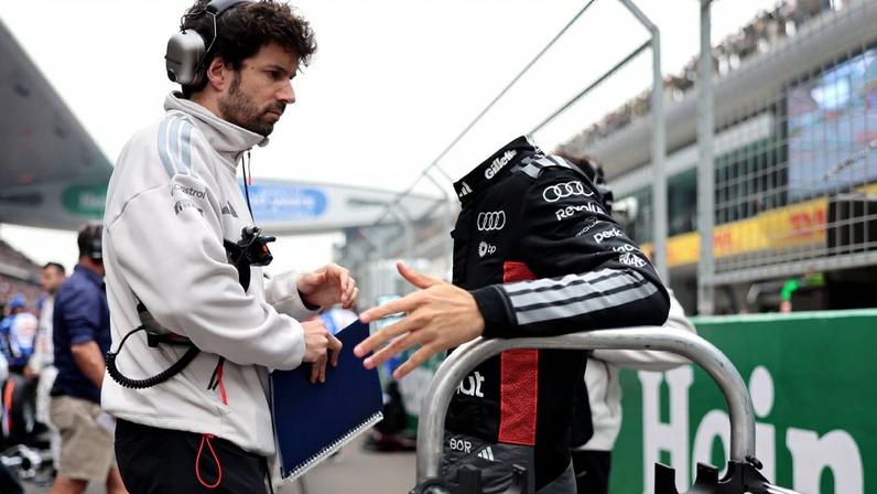 Bortoleto enfrenta problemas no carro e abandona o GP da China antes da largada