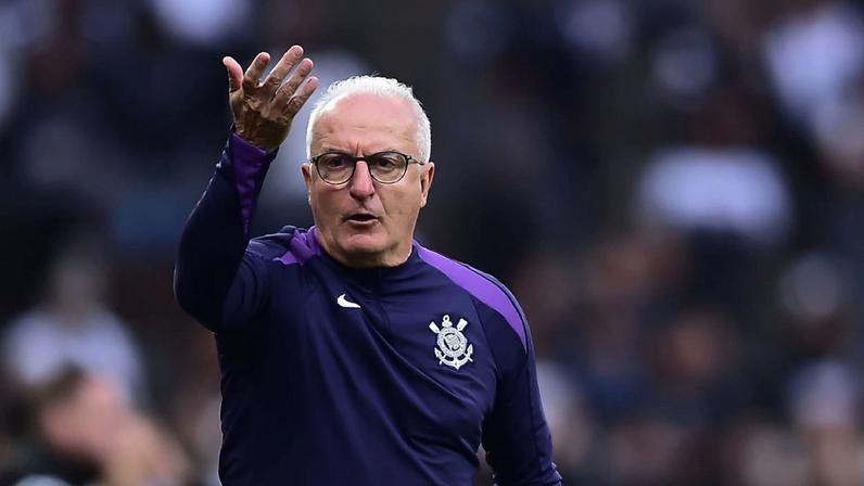Dorival encara Santos como visitante após pior jogo do Corinthians neste ano