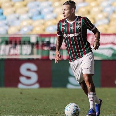 Arana decide no final e Flu vence Athletico-PR para encostar no São Paulo
