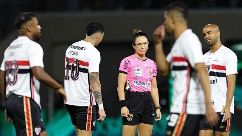 Leila comenta arbitragem de Palmeiras x São Paulo e rebate críticas