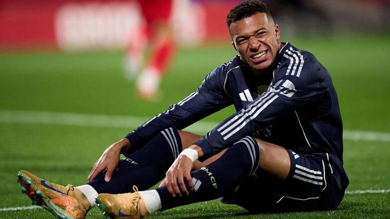 Mbappé fora de duelo decisivo do Real Madrid contra o Benfica na Champions League (0:42)