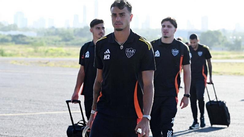 Jornal critica ex-joia do Flamengo por não reagir e queda de desempenho