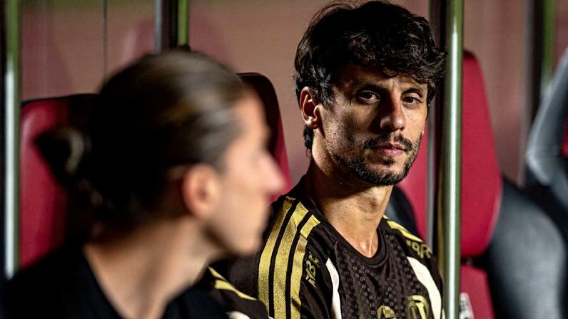Rodrigo Caio afirma que Flamengo o convidou a ficar após saída de Filipe Luís