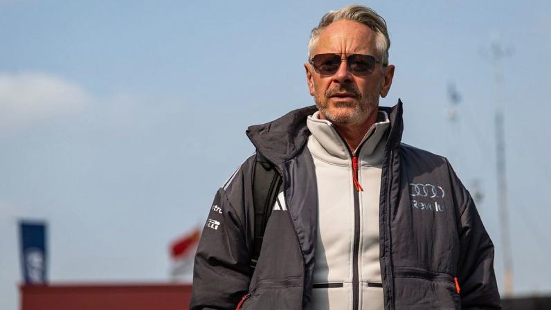 Chefe da equipe de Bortoleto na F1 deixa o cargo após duas corridas