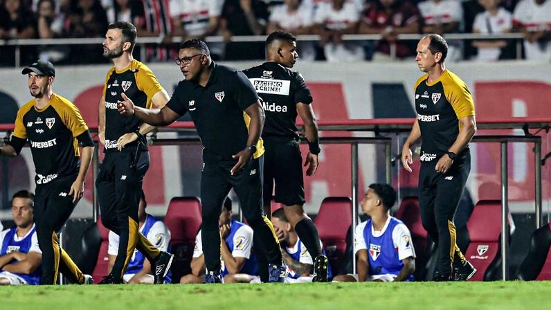 Derrota para o Palmeiras machuca, diz Roger, com quatro treinos no São Paulo